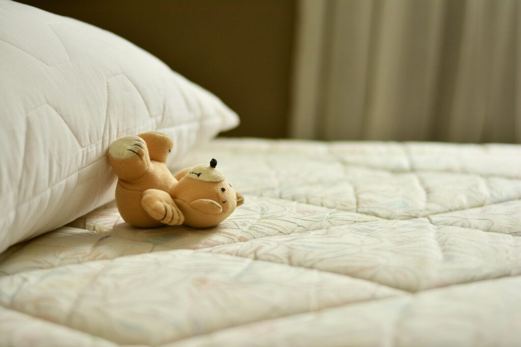 不眠症に効果的な枕とマットレスの選び方は？