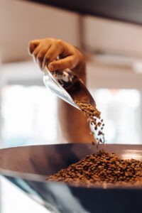 不眠症の原因はカフェインにあるのか？